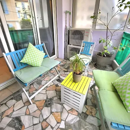 : Spacious Apartment *