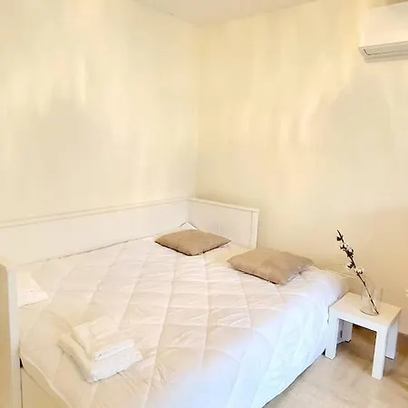 : Spacious Apartment *