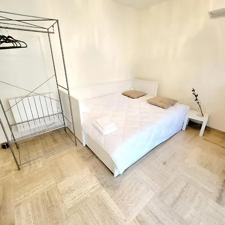 : Spacious Apartment
